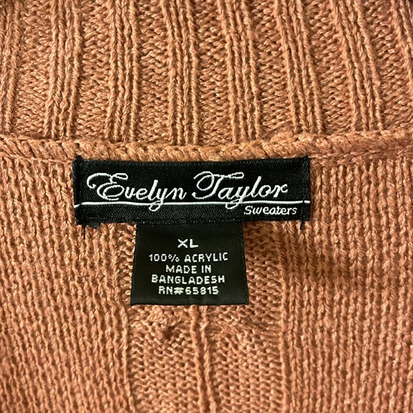 Rose color size XL Evelyn Taylor cardigan - Picture 2 of 2